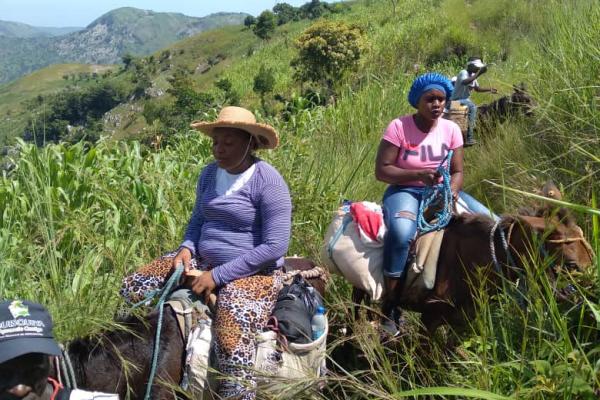 ZL staff travels on mule back to community of Deside 