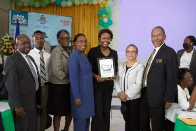 Le Gouvernement d’Haïti à travers le Ministère de la Santé Publique et de la Population (MSPP) a commémoré la Journée Mondiale de la Santé, le jeudi 7 avril 2022, sur le thème: « Notre planète, notre santé ». 